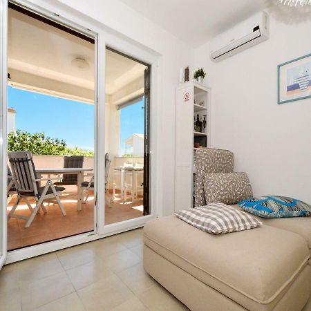 4 Us Apartment Rogoznica  Luaran gambar