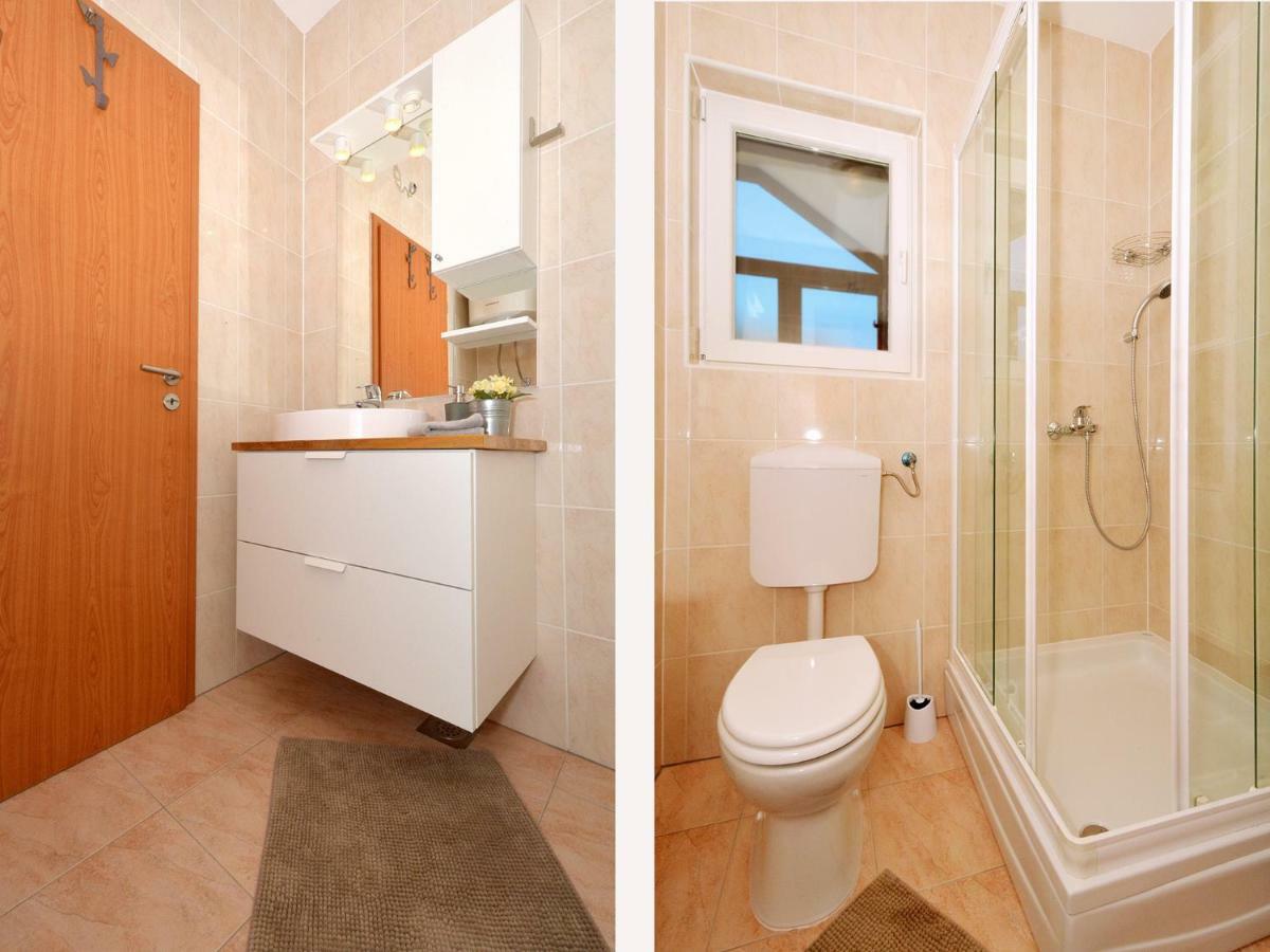 4 Us Apartment Rogoznica  Luaran gambar
