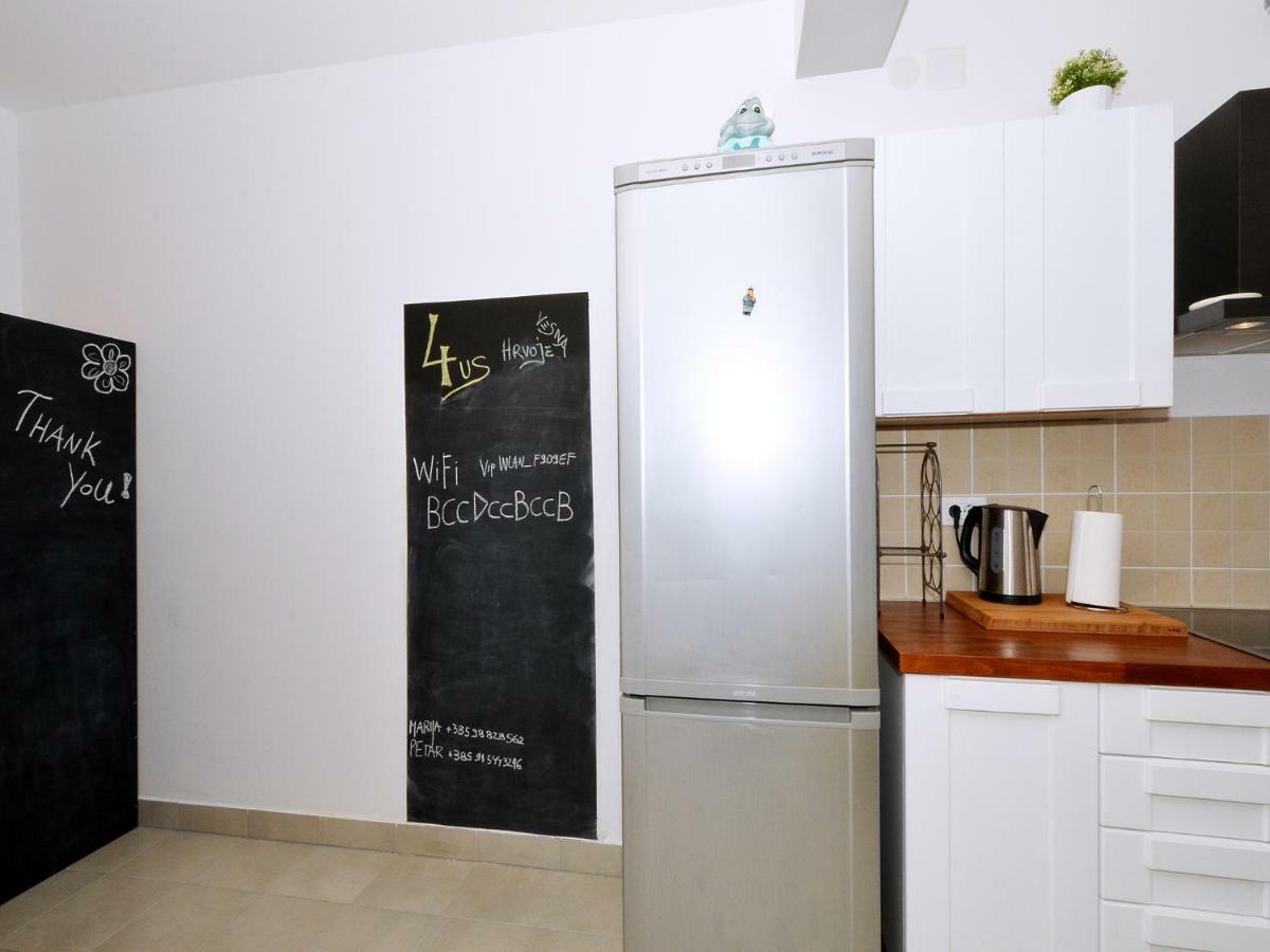 4 Us Apartment Rogoznica  Luaran gambar