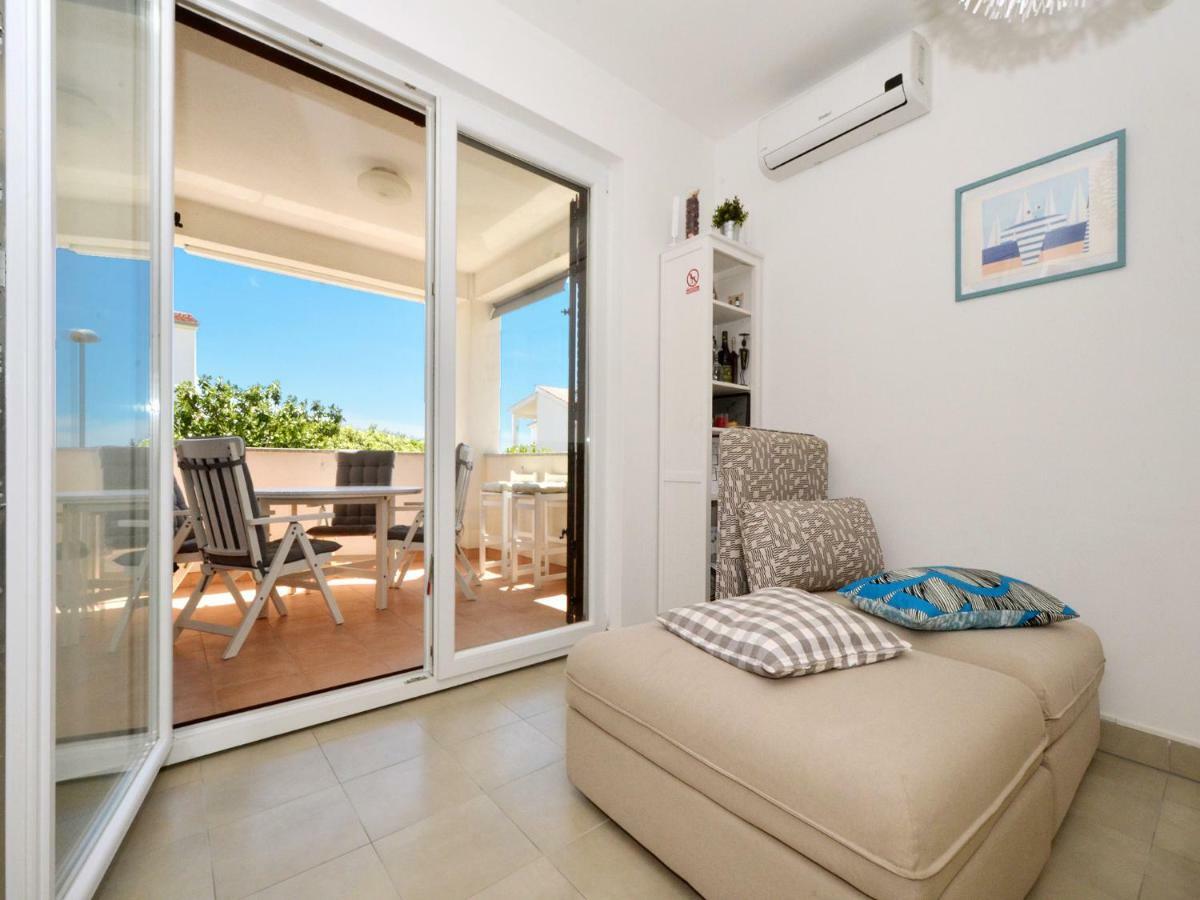 4 Us Apartment Rogoznica  Luaran gambar