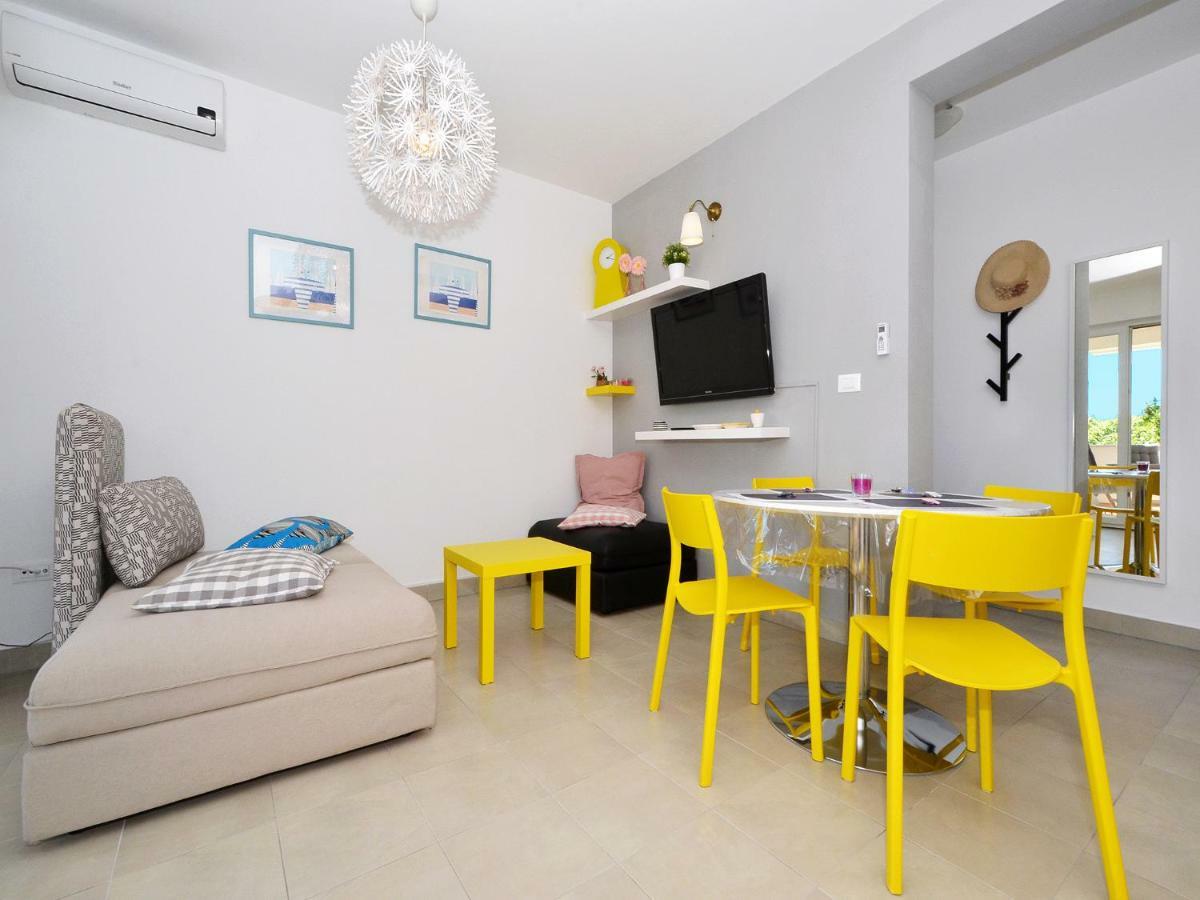 4 Us Apartment Rogoznica  Luaran gambar