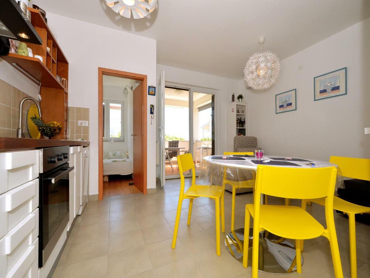 4 Us Apartment Rogoznica  Luaran gambar