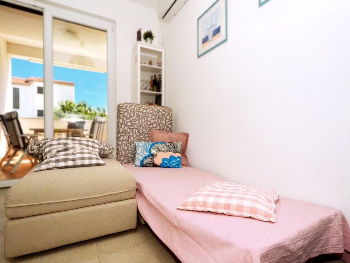 4 Us Apartment Rogoznica  Luaran gambar