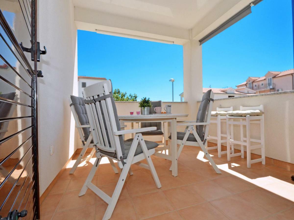 4 Us Apartment Rogoznica  Luaran gambar